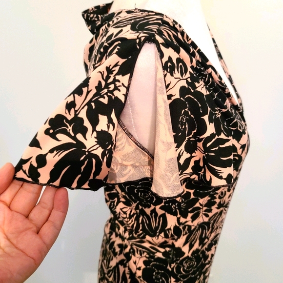 MAX AND CLEO TRUE FULL WRAP MIDI DRESS - Picture 4 of 9